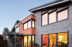 Single-family home with anthracite grey windows